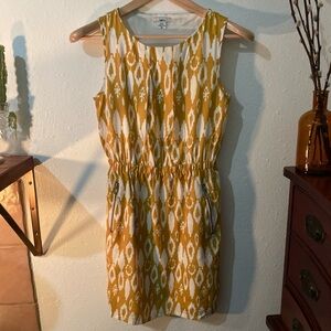 Bar III Multicolored Sheath Mini Dress with Sleeveless Design and Crew Neck